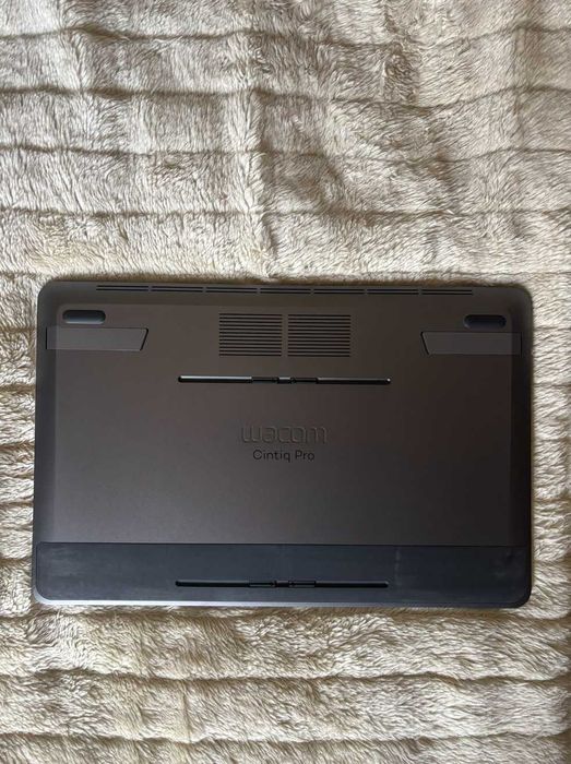 Mesa Digitalizadora - Wacom Cintiq Pro 16 4K + Wacom Link Plus