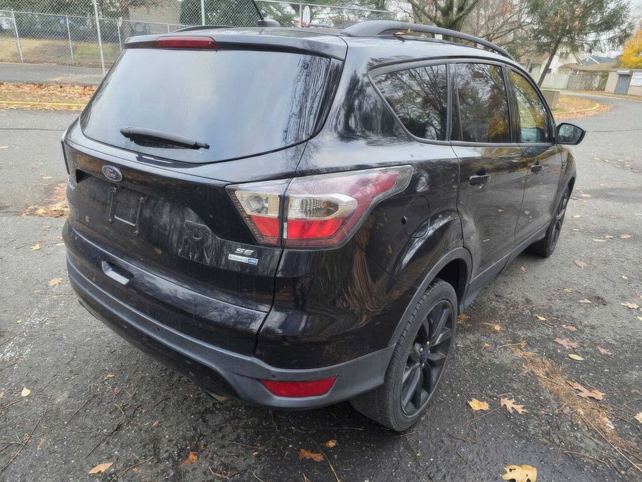 Ford Escape      2017