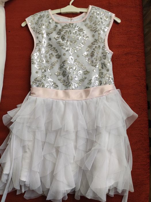 Сукня для дівчинки