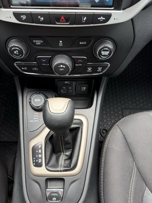 Jeep Cherokee KL 2016 2,4