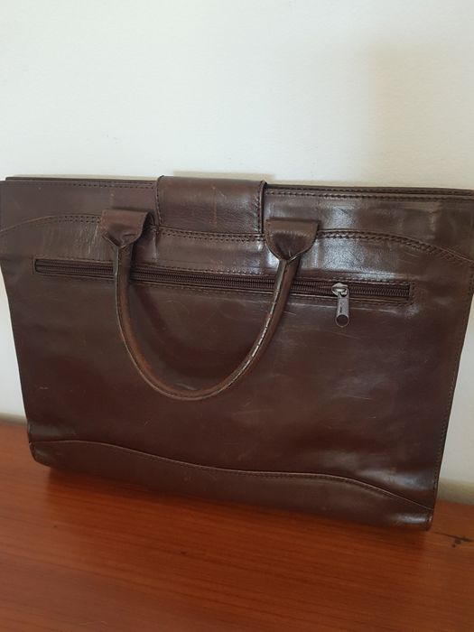 Pasta porta documentos - em pele castanha - baixa de preço