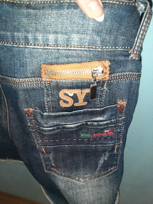 Шорты джинсовые новые Шорти джинсові