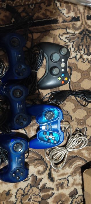 Геймпад Logitech Precision