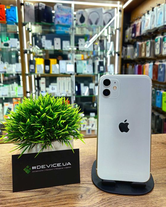 Смартфон iPhone 11 128Gb (АКБ 100%) Neverlock