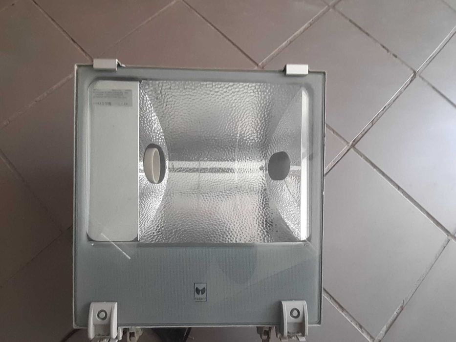 Foco projetor grande