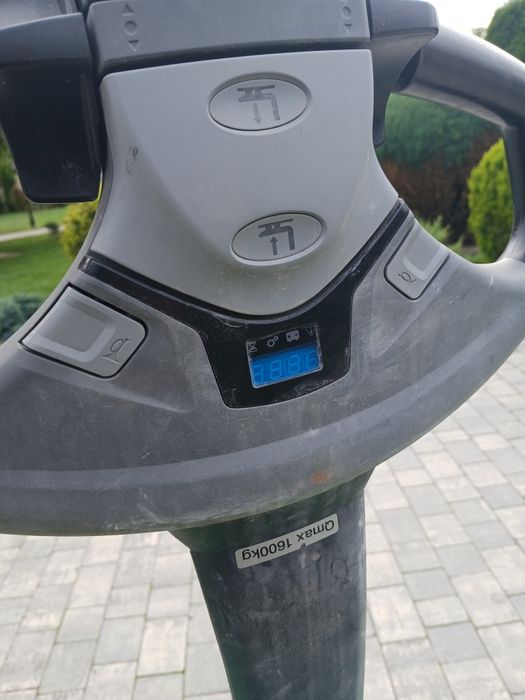 Paleciak elektryczny 1500kg