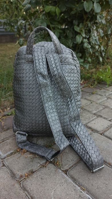 Рюкзачок шкільний, або рюкзачок для подорожі.