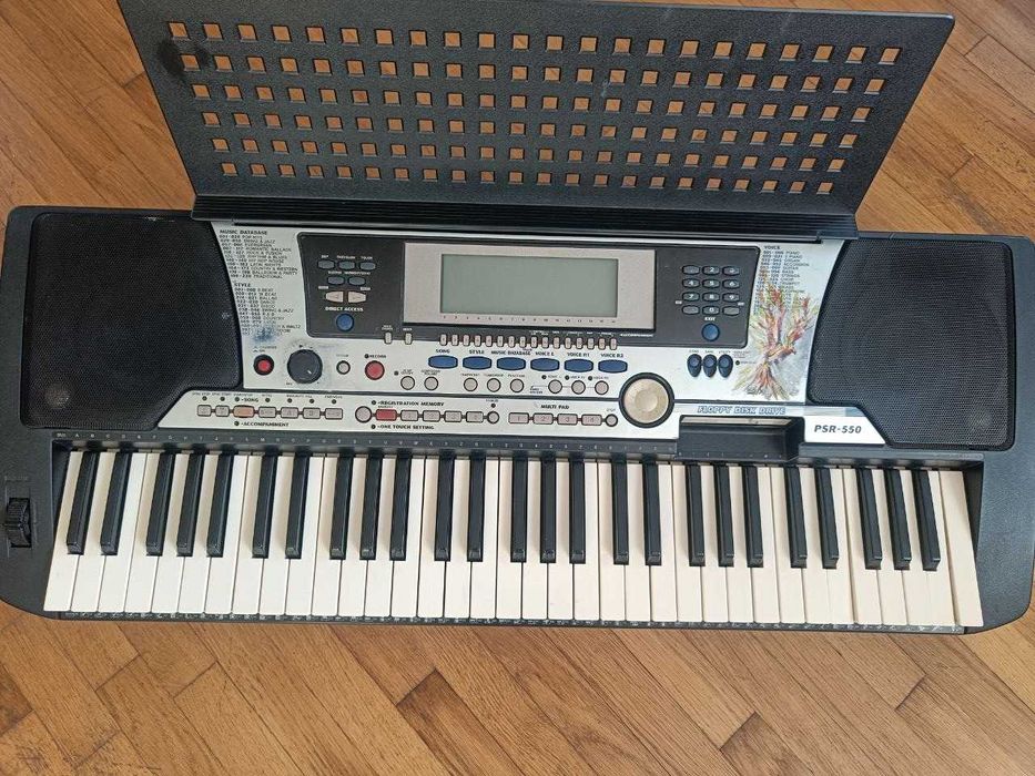 Синтезатор Yamaha PSR-550