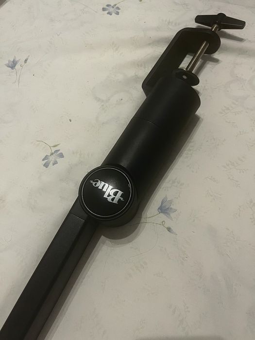 Microfone Blue Yeti com Suporte