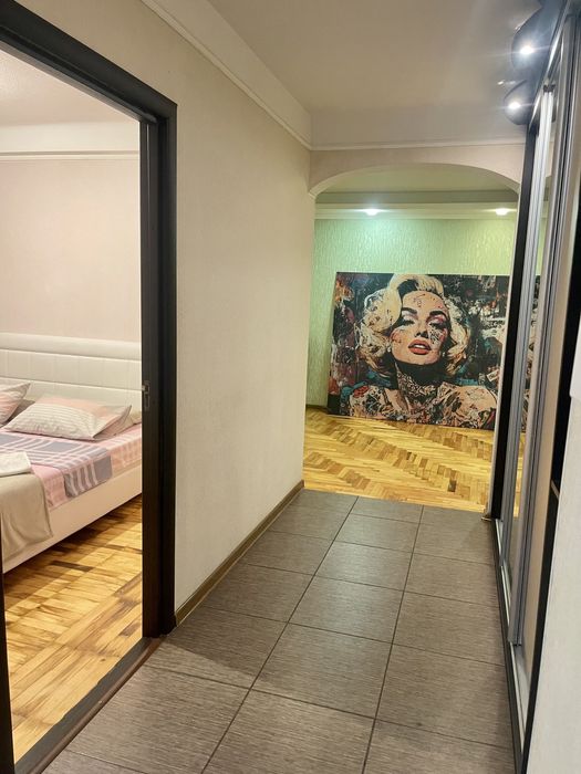 Посуточно 3 комн.кв Хортицкий район (Бабурка)без отключений света!