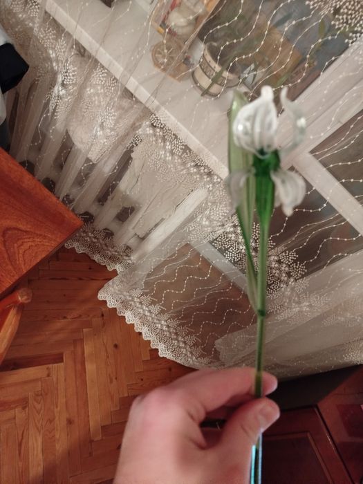 Сккляні квіті подарок який ніколи не завяне