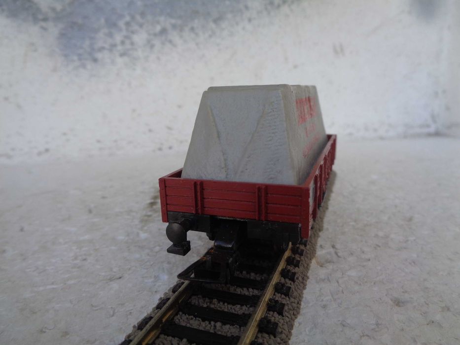 1:87 Fleischmann Vagão mercadorias com sistema limpa vias