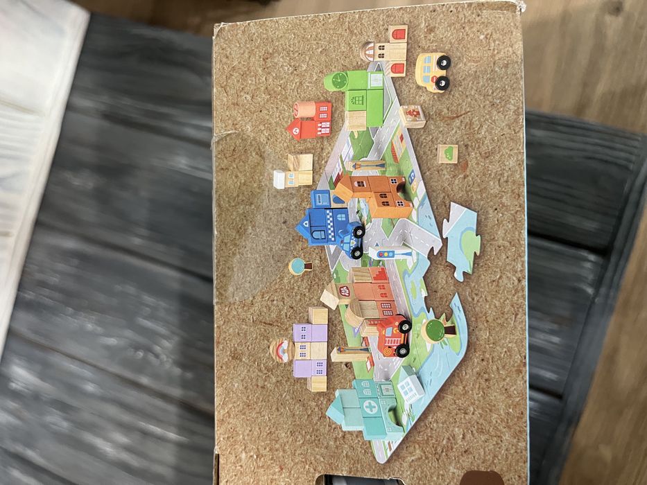 Дерев‘яні машинки з кубиками elefun