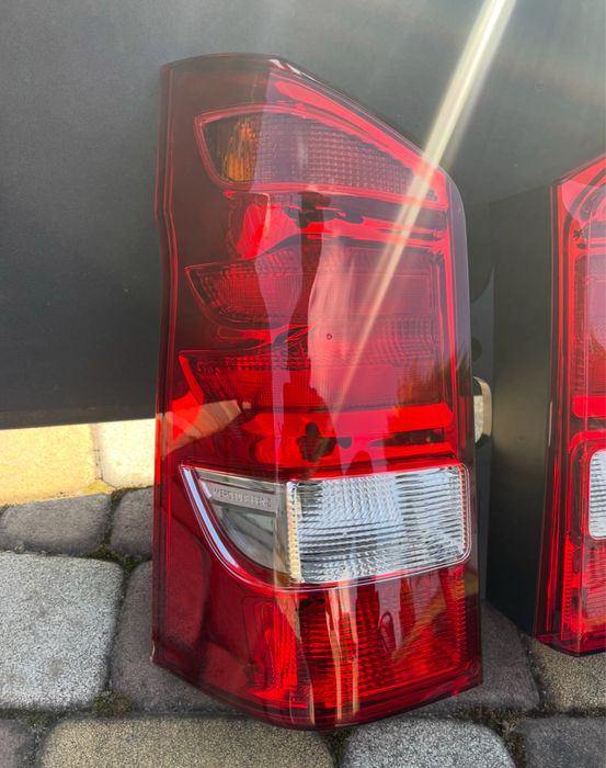 Задні фанарі Vito W447 стан нових (оригінал)
