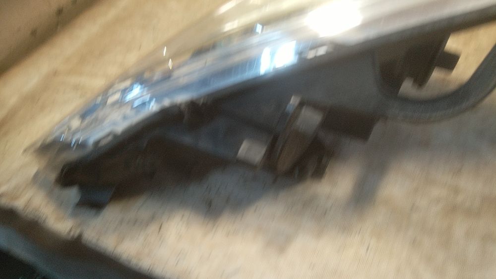 " Citroen C3 II lampa prawa przód EU