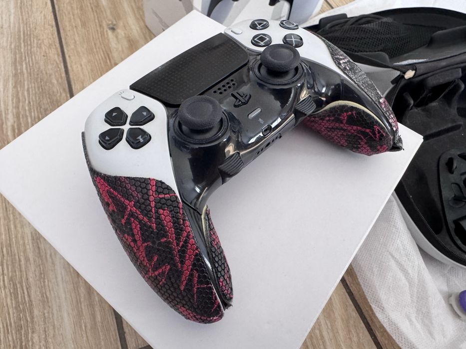 Pad Sony DualSense Edge PS5 Biało-Czarny + Etui + Pudełko + USB
