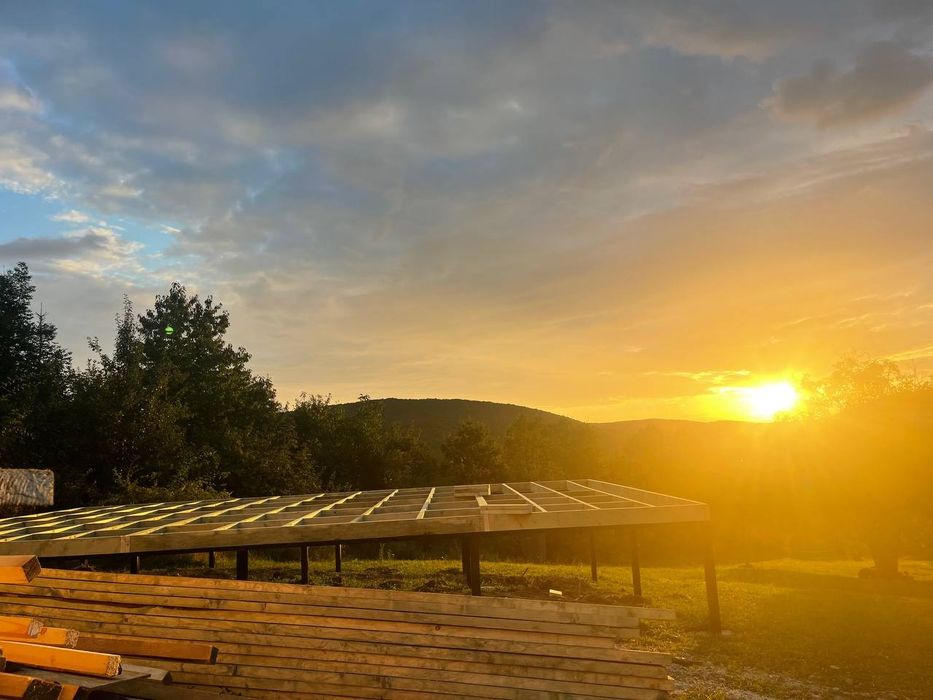 Фундамент метало-свайного типу для каркасного будівництва.