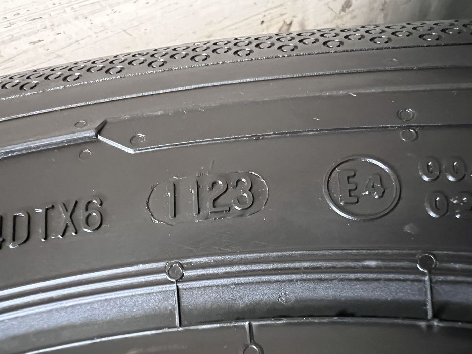 215/65/16с Continental ContiVanContact 100 215/65 R16C 109/107T