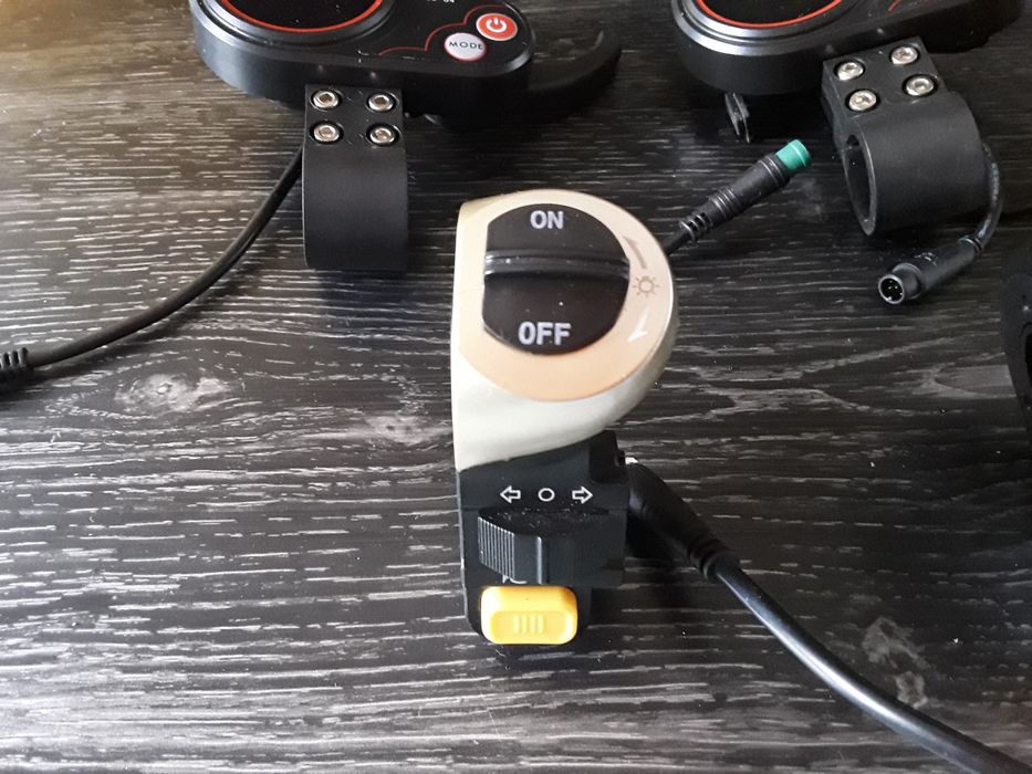 Acelarador para trotinete de indicador ou polegar.