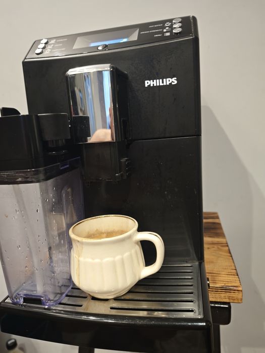 Кофемашина Phillips ep 3550