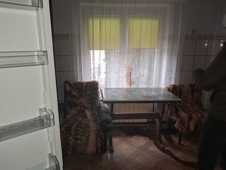 Nieruchomość ( ziemia z budynkami)