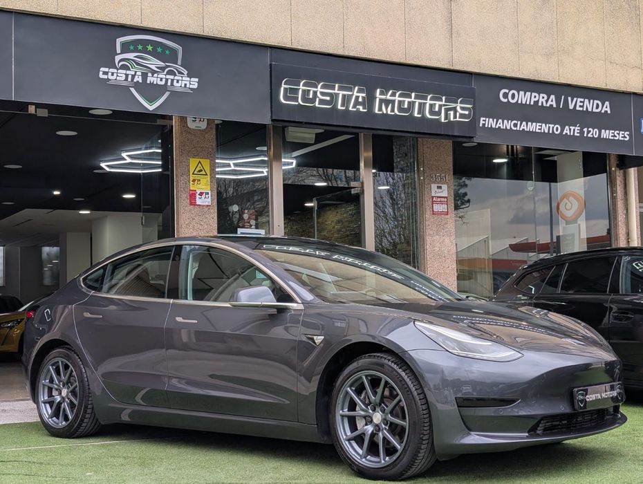 Tesla Model 3 Standard Range Plus RWD