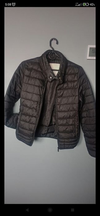 Kurtka wiosenne pull Bear s czarna