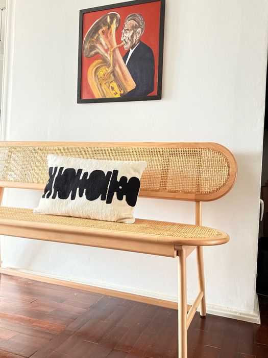 Banco Rattan em Madeira peça de design