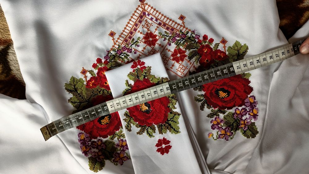 Вишите плаття нове