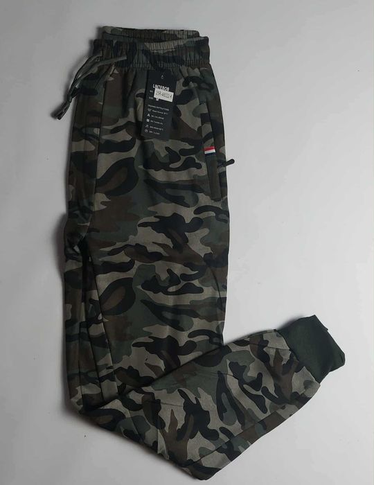 Spodnie męskie dresowe ocieplane moro Lintebob 25R r XL pas do 100 cm