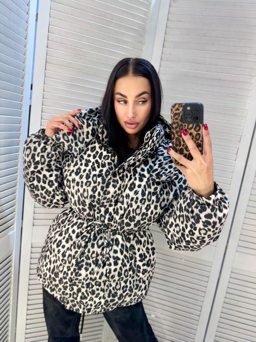 Куртка об‘ємна пуффер з капюшоном