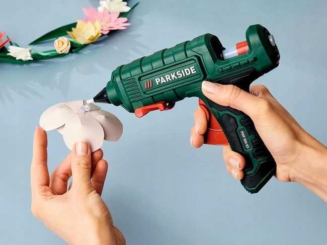 Pistolet klejowy Parkside PHP 500 E3 500W start + 3 wkłady