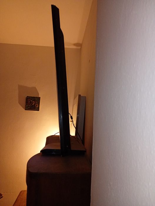 Sprzedam telewizor Toshiba 42 42hl833g LCD