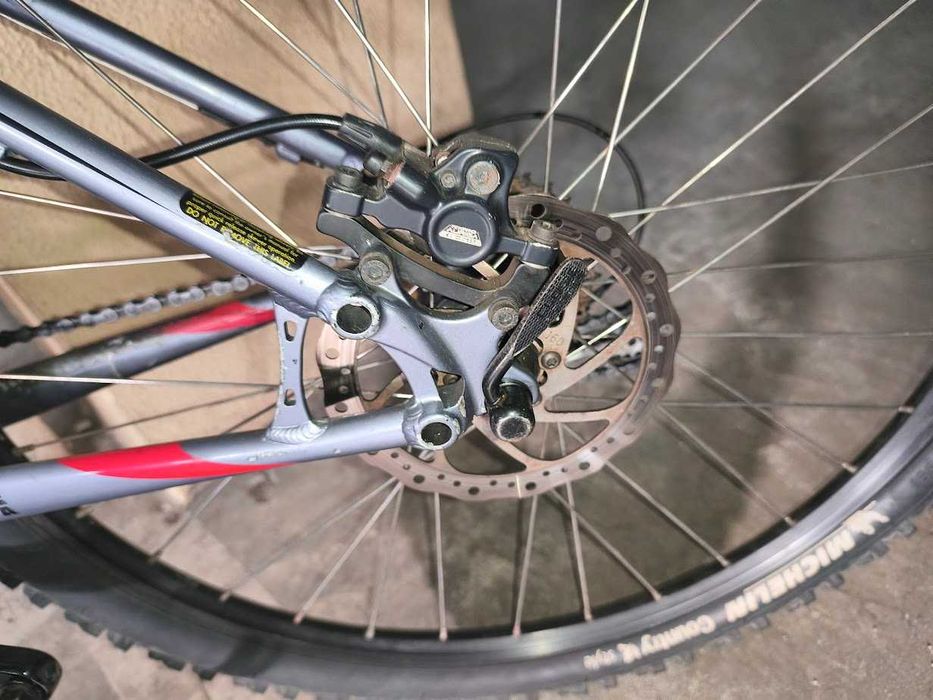 Bicicleta GT avalanche 1.0