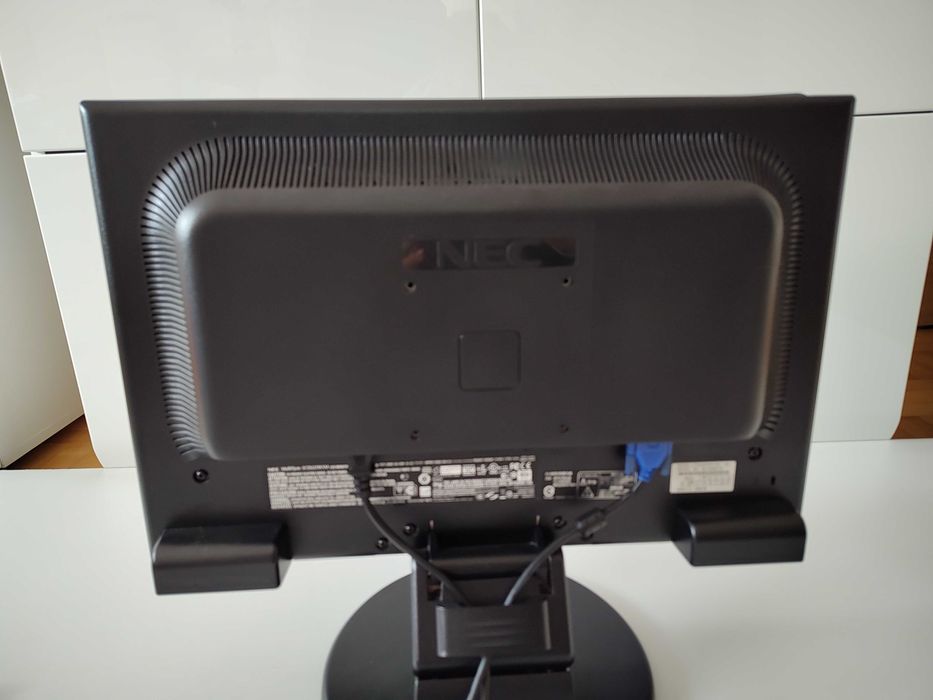Monitor NEC lcd225wxm