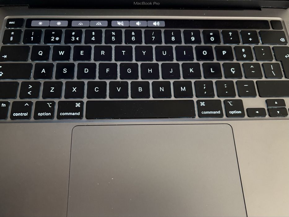 MacBook Pro M1 (2020)490810182374543361