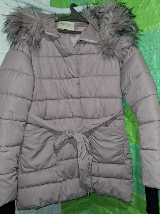 Куртка  пудрова продам