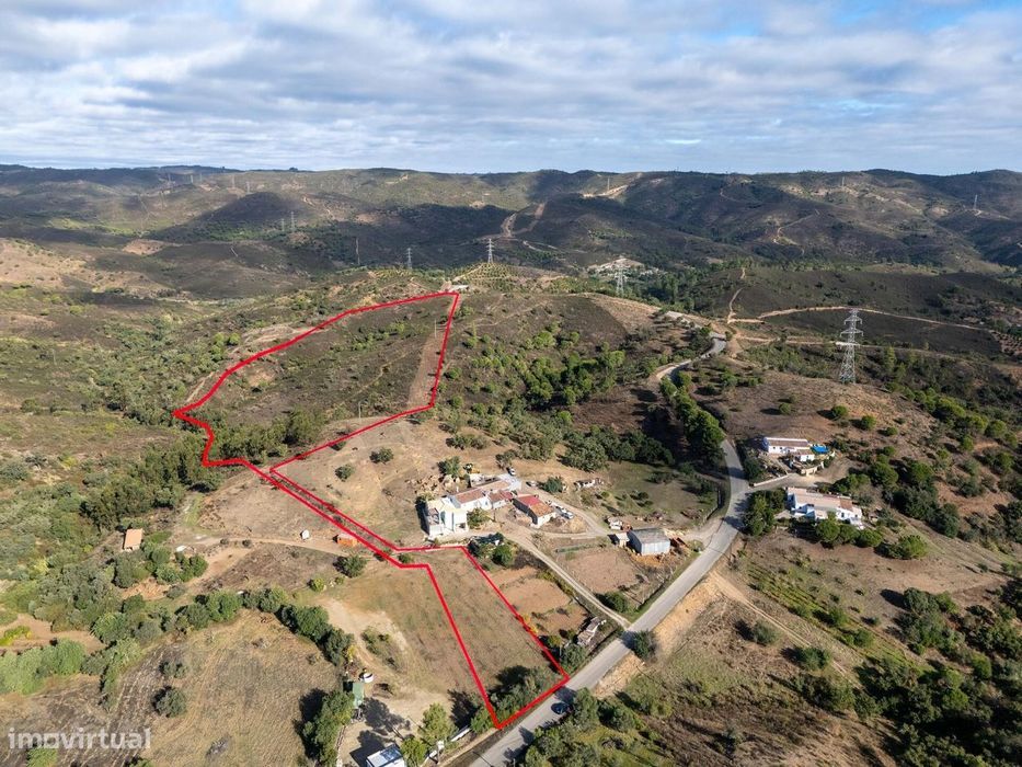 Terreno Rústico com 57 750m2 no Bico Alto em São Brás de Alportel