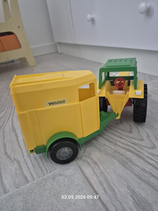 Zestaw zabawka wader traktor kon przyczepa