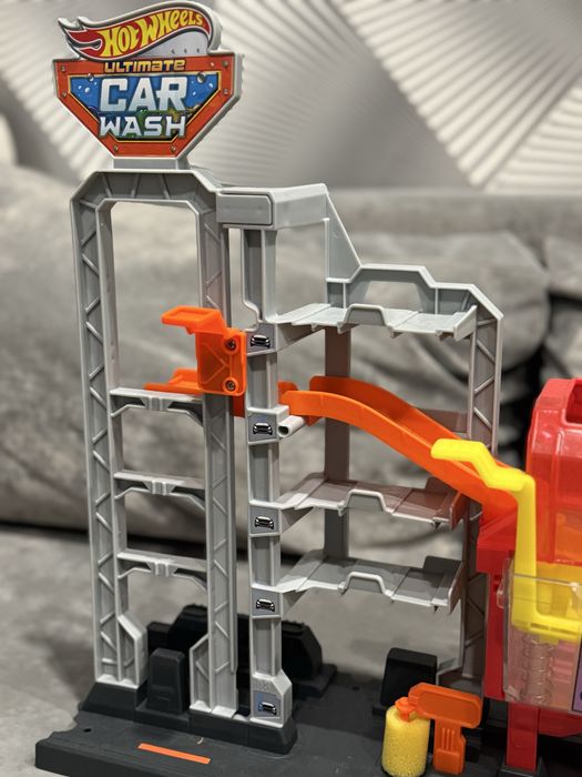 Трек Хот Вілс ,восмініг ,зміни колір (оригінал)