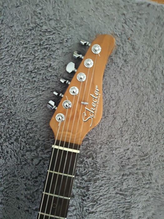 Schecter syg.Nick Johanston