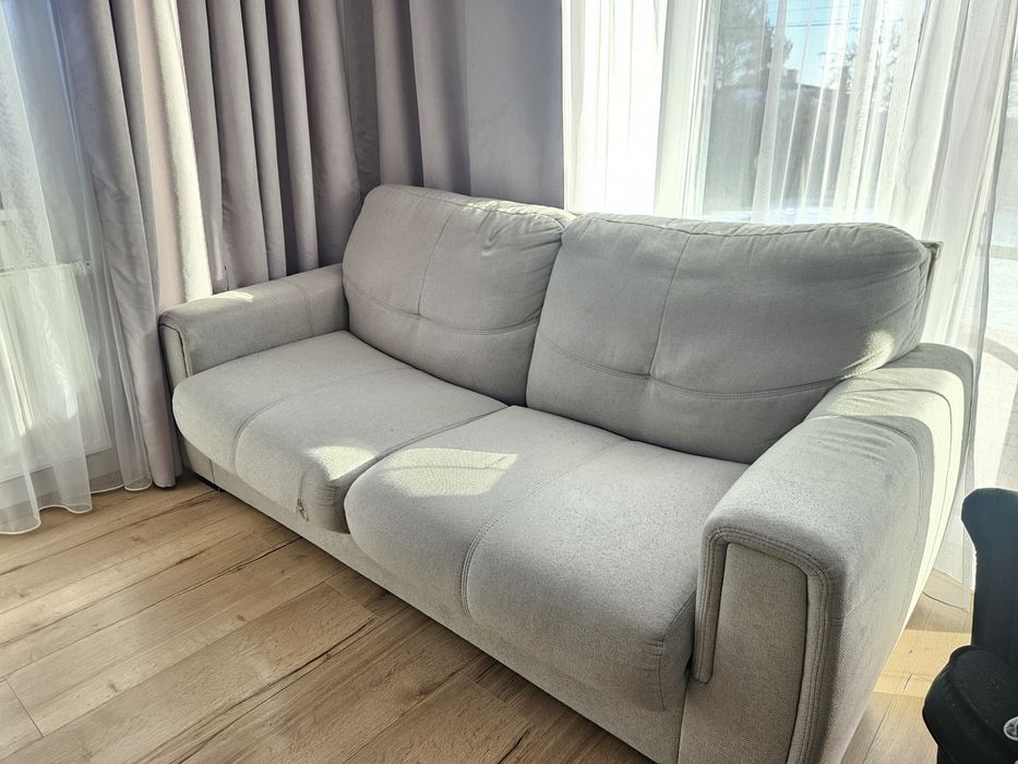 Rozkładana 3 osobowa kanapa Bydgoskie Meble