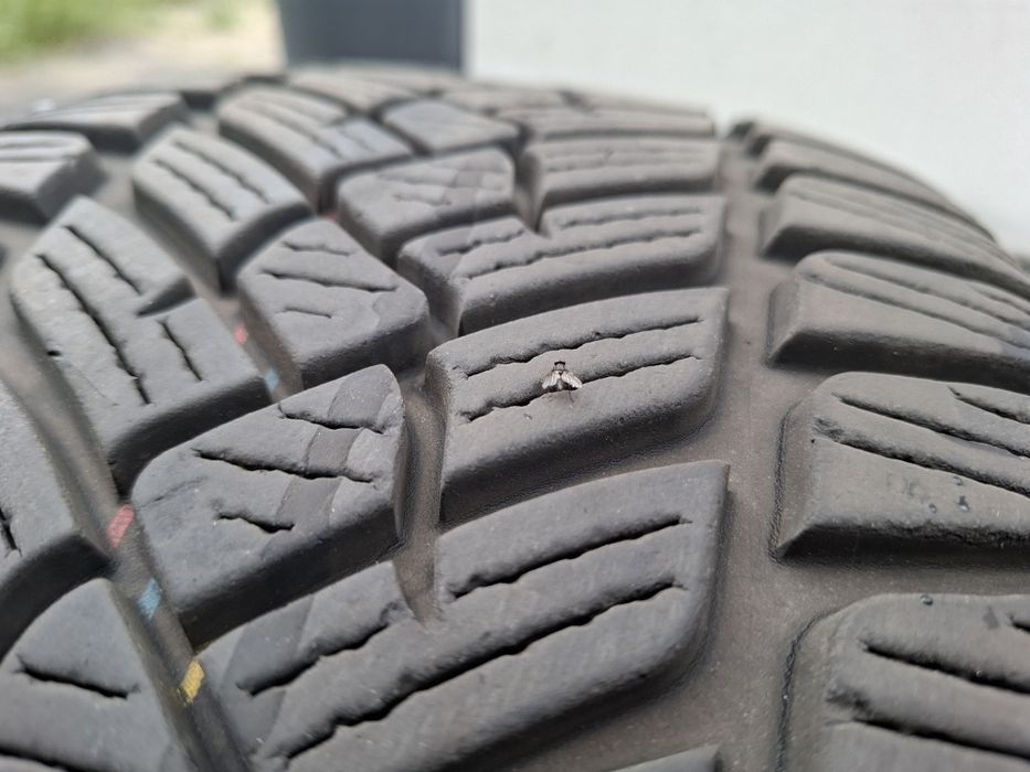 Opona Zima Fulda 225/45/17 Pojedynka