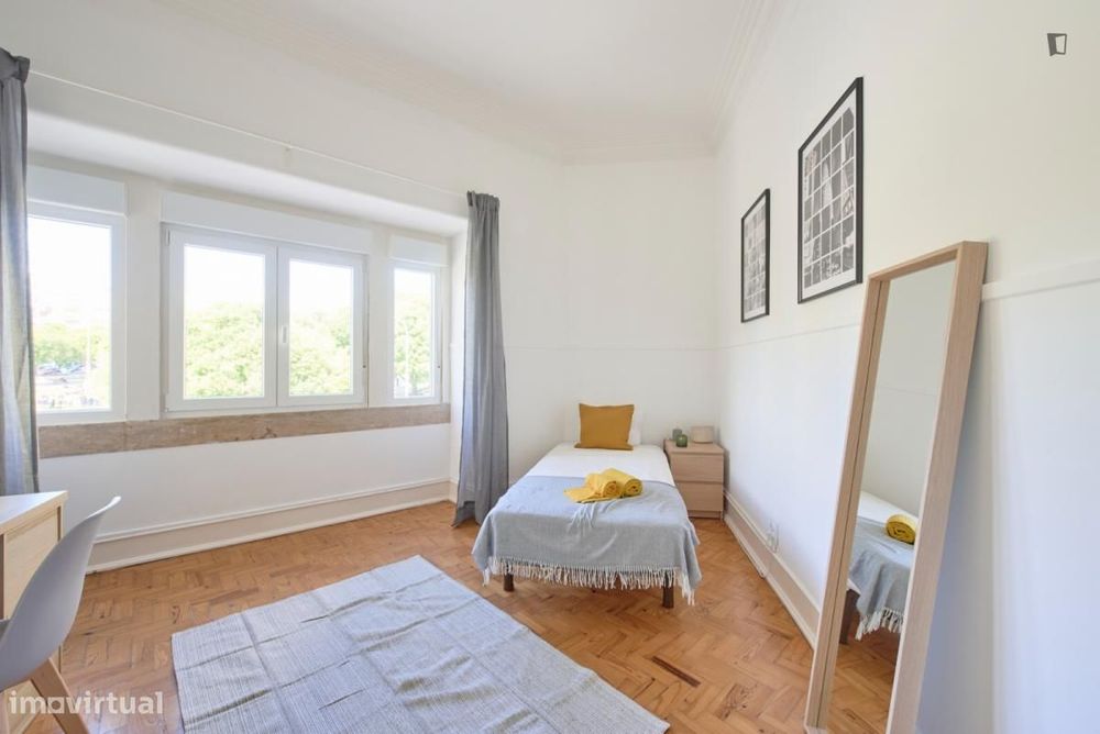 Quarto - localizado em Alameda Lisbon