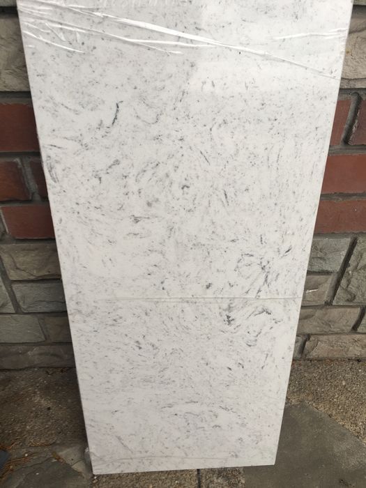 Parapet biały konglomerat marmurowy 72/32/2cm nowy