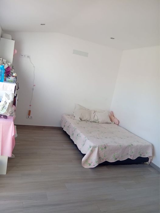 Quarto mobiliado