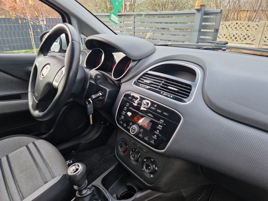 Fiat punto evo 1.4 benzyna. Niski przebieg. SUPER KOLOR