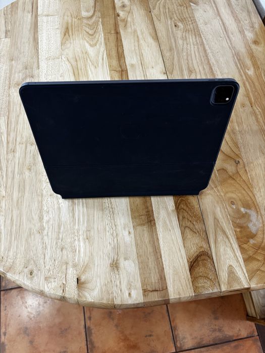 Ipad  Pro 12.9” 6th geração (256gb) + capa + teclado magic keyboard + apple pencil