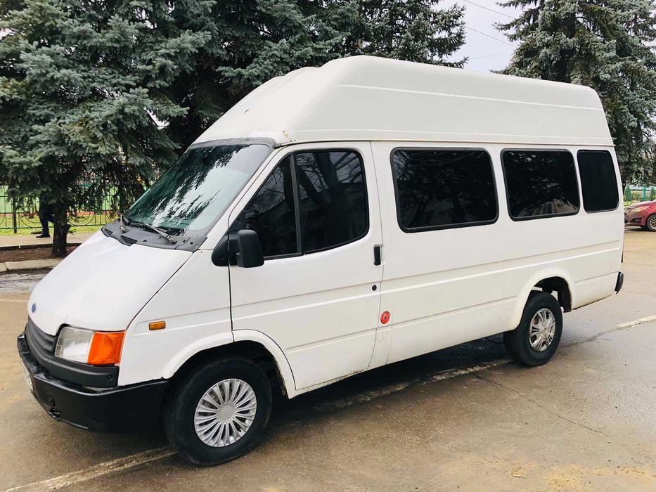 Ford Transit пассажирский 14 мест (2.5 дизель, 1991 год)