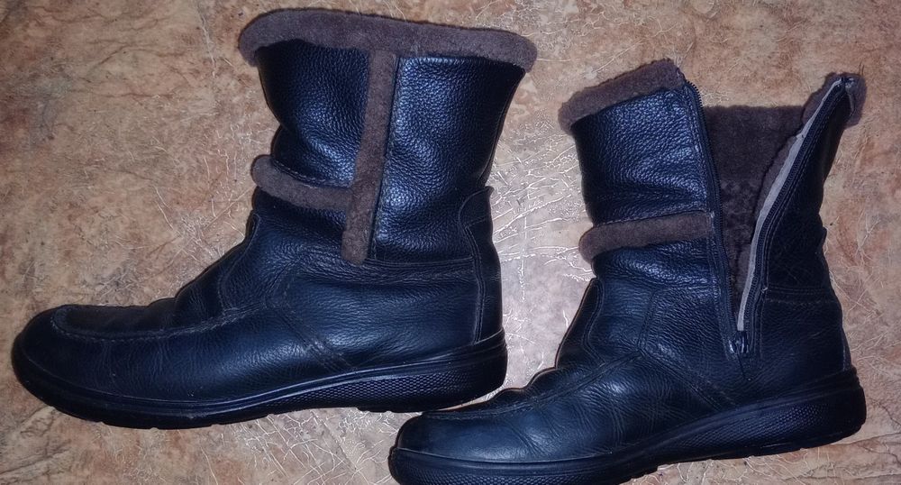 Продам зимові німецькі  жіночі сапоги 41